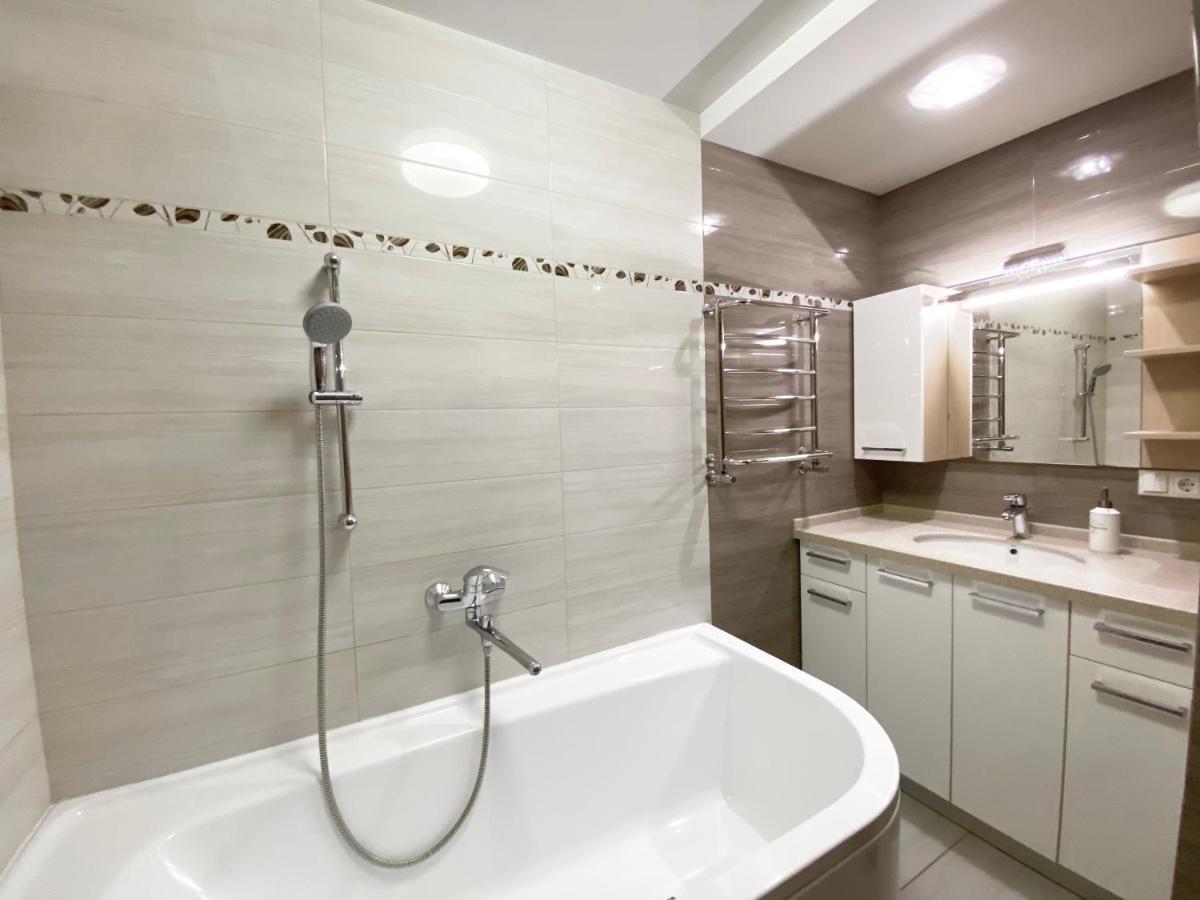 2-Bedroom Apartment Most City Area, Ekaterynoslav Square Dnipro Eksteriør bilde