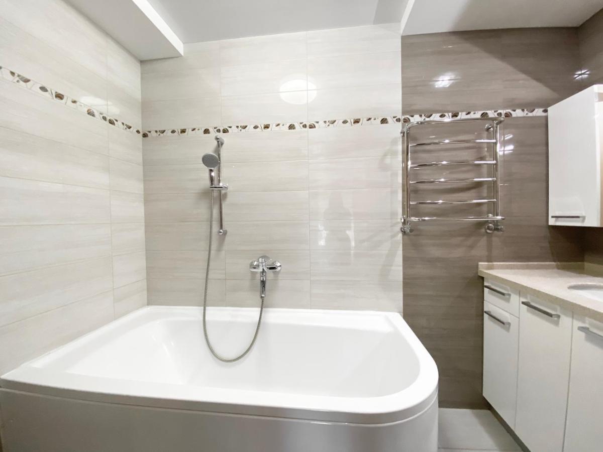 2-Bedroom Apartment Most City Area, Ekaterynoslav Square Dnipro Eksteriør bilde