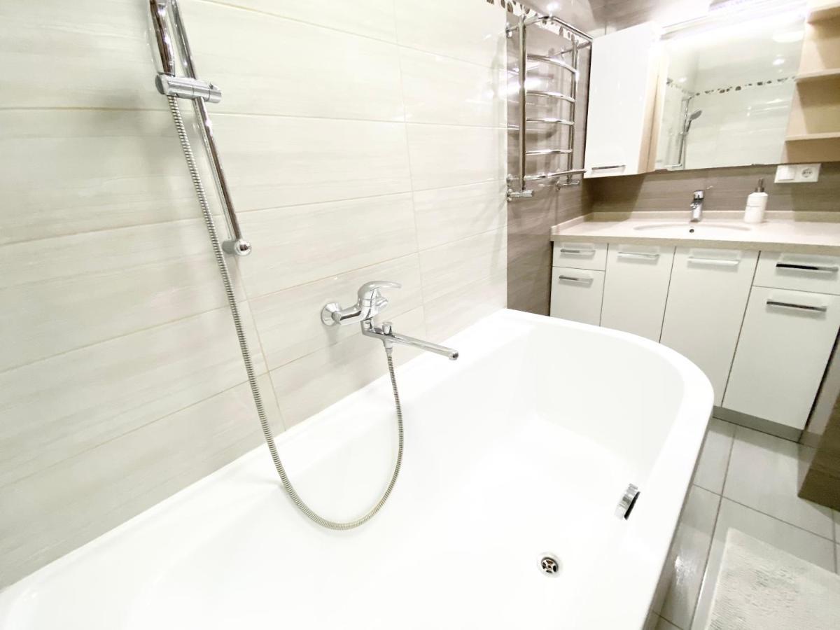 2-Bedroom Apartment Most City Area, Ekaterynoslav Square Dnipro Eksteriør bilde