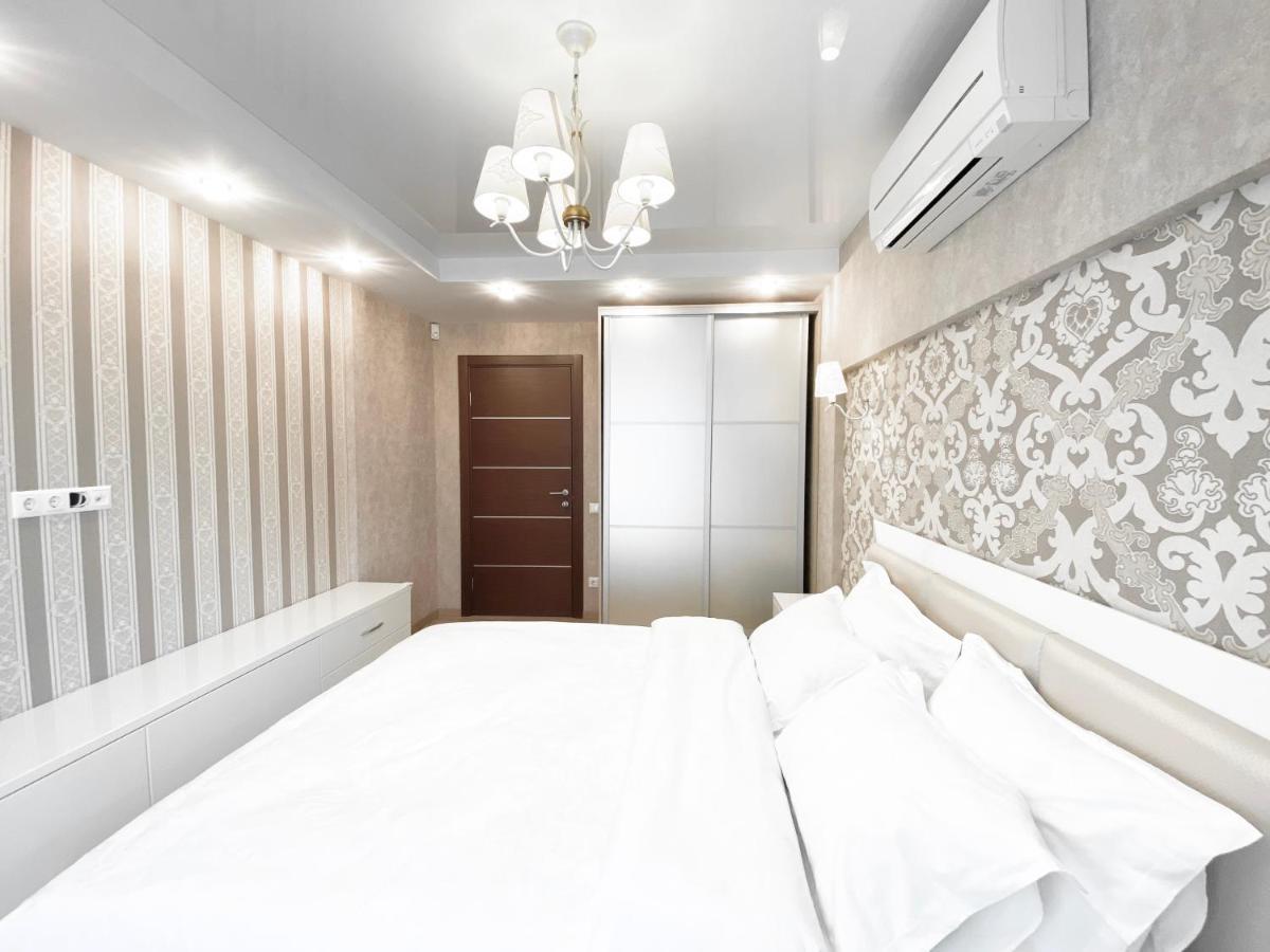 2-Bedroom Apartment Most City Area, Ekaterynoslav Square Dnipro Eksteriør bilde